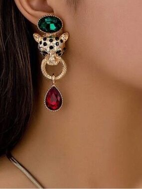 Gold tone Leopard Head Necklace / Earrings & Ring /Faux Emerald and Ruby Stones